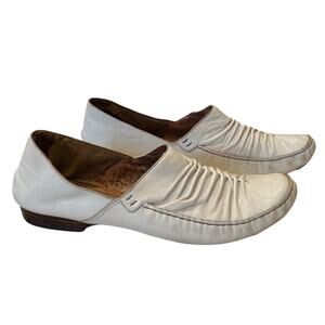Clarks Artisan Leather Slip On Moccasin Loafer Heel Sz 7 Beige Ren Faire Comfort